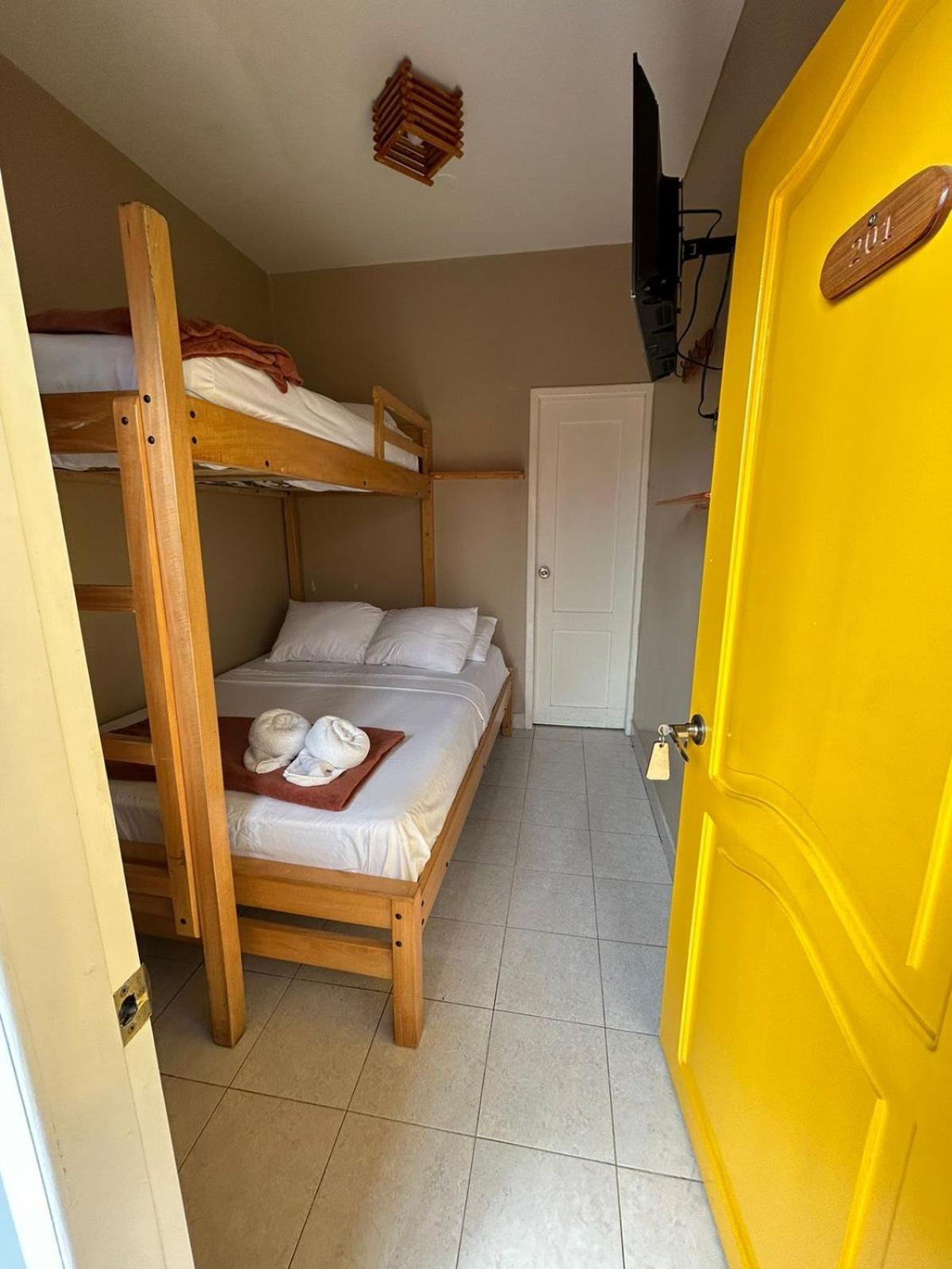 Chescos Hotel Salinas  Εξωτερικό φωτογραφία