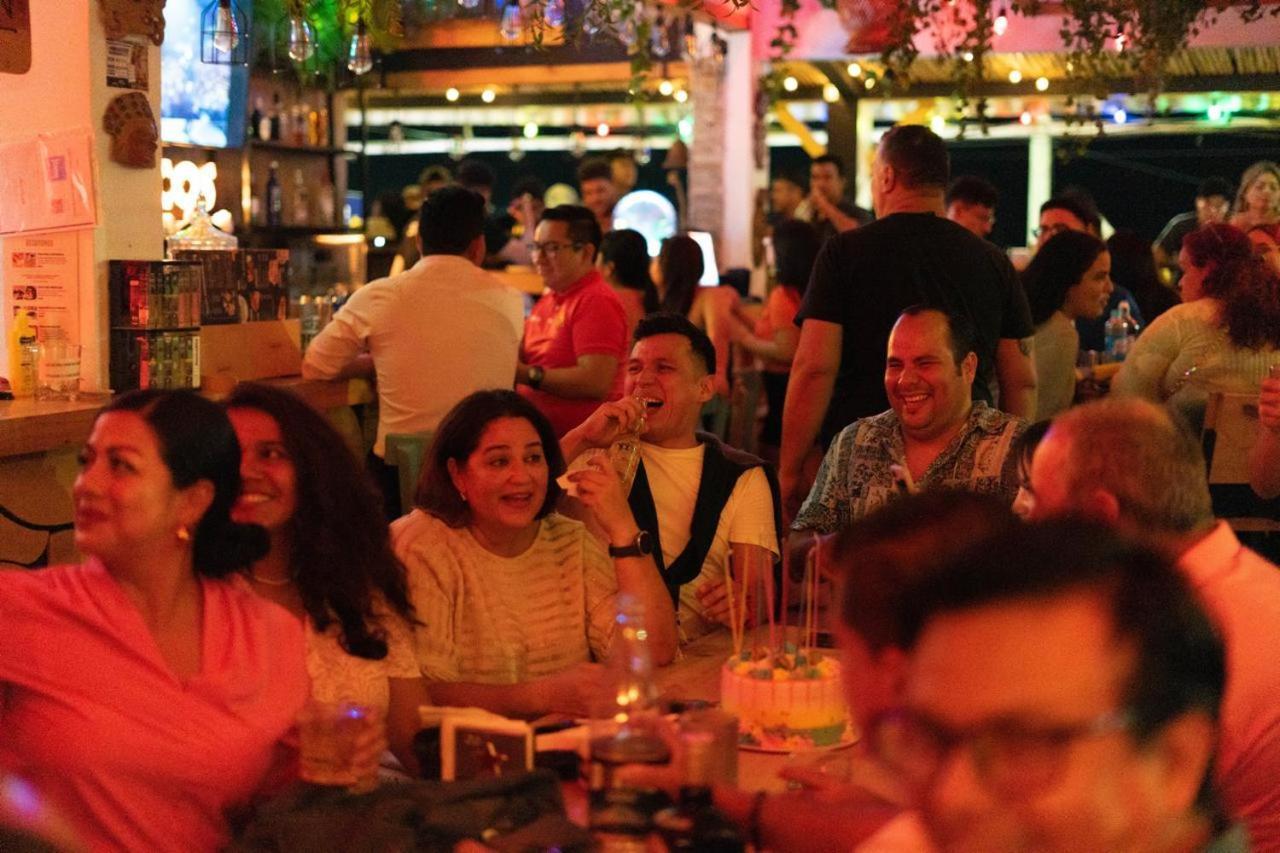 Chescos Hotel Salinas  Εξωτερικό φωτογραφία