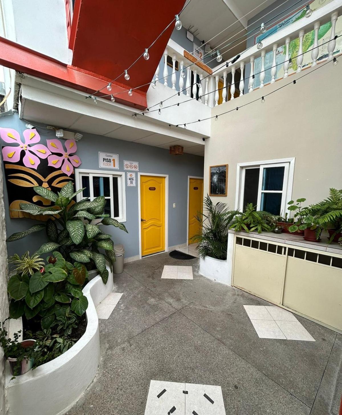 Chescos Hotel Salinas  Εξωτερικό φωτογραφία
